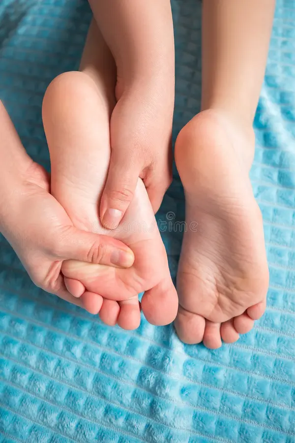 Flat Feet in Children: When Should Parents Worry?